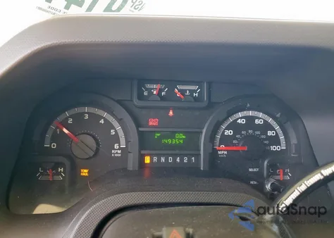 2018 Ford Econoline E450 Super Duty Cutaway Van z USA, uszkodzony, nr VIN 1FDXE4FS7JDC12657